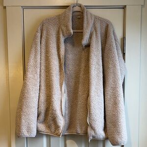 Uniqlo | Cream Tan Sherpa Sweatshirt Comfy Comfortable Zip Up Size Large